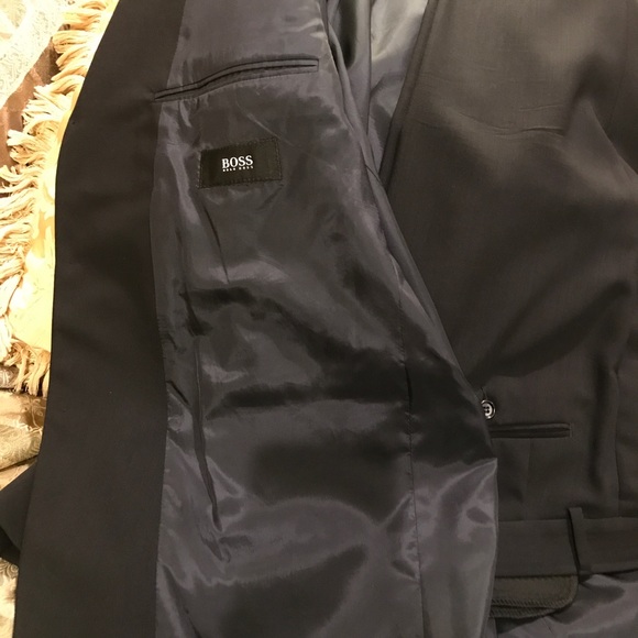 Suits - Picture 2 of 2